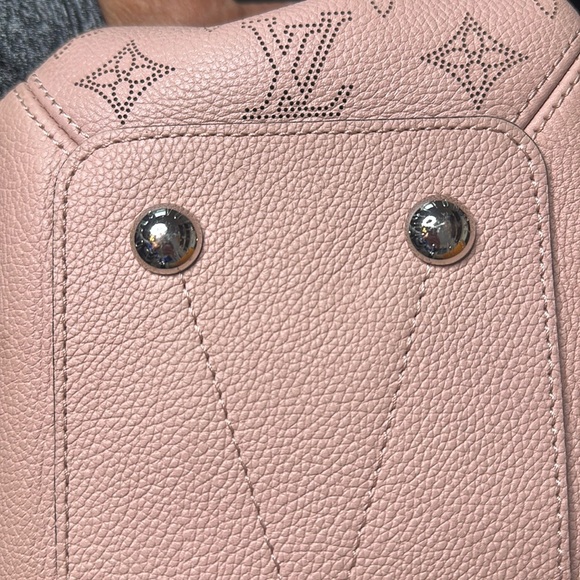 Louis Vuitton monogram Mahina Haumea hand bag - Picture 8 of 15